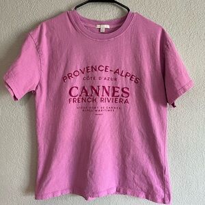 Small graphic tee